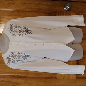 White floral embroidered long sleeve blouse. Size:18